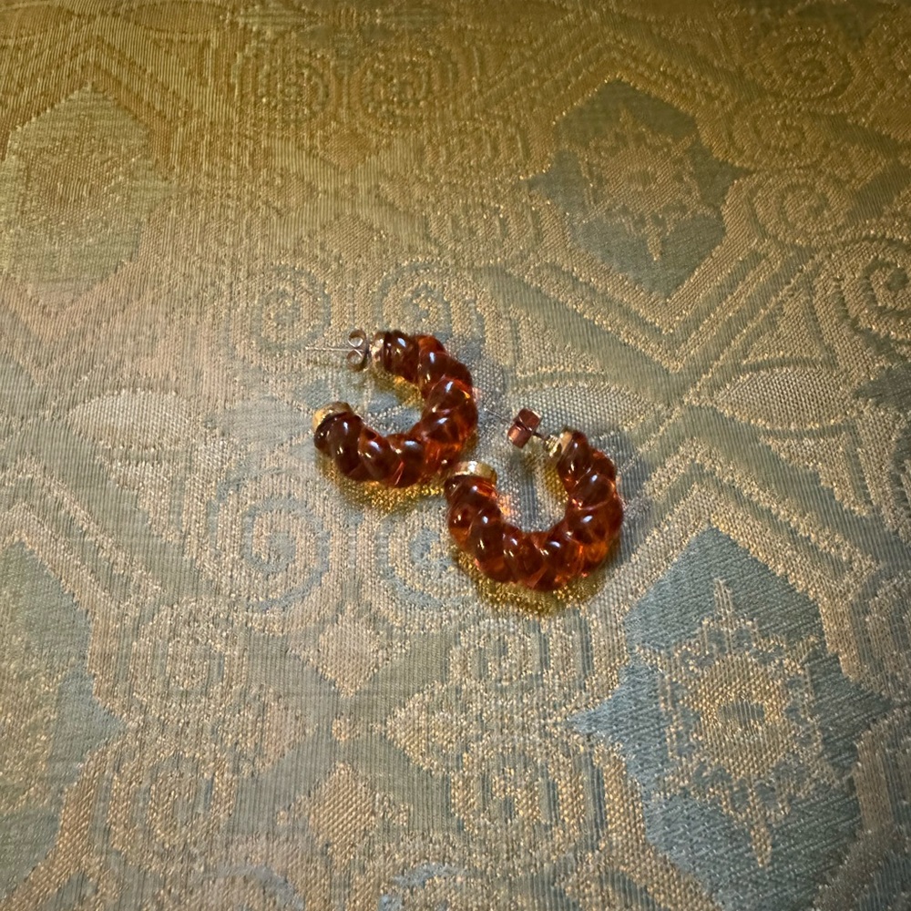 Amber resin twist hoop earrings - 70’s, 60’s